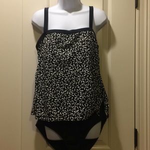 EUC Rose Marie Reed Size 16 One Piece Swimwear